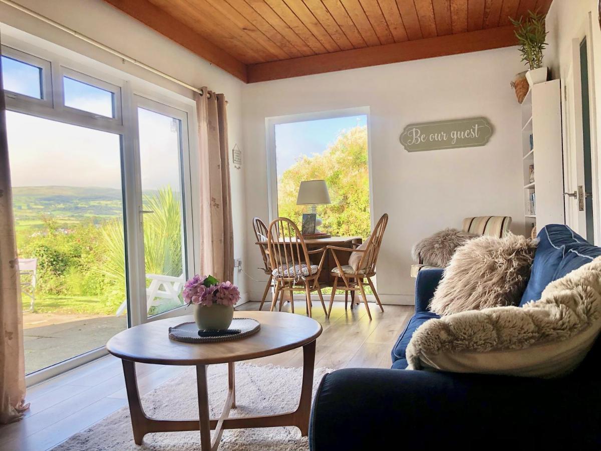 Ballygally Seaview And Garden Hideaway Экстерьер фото