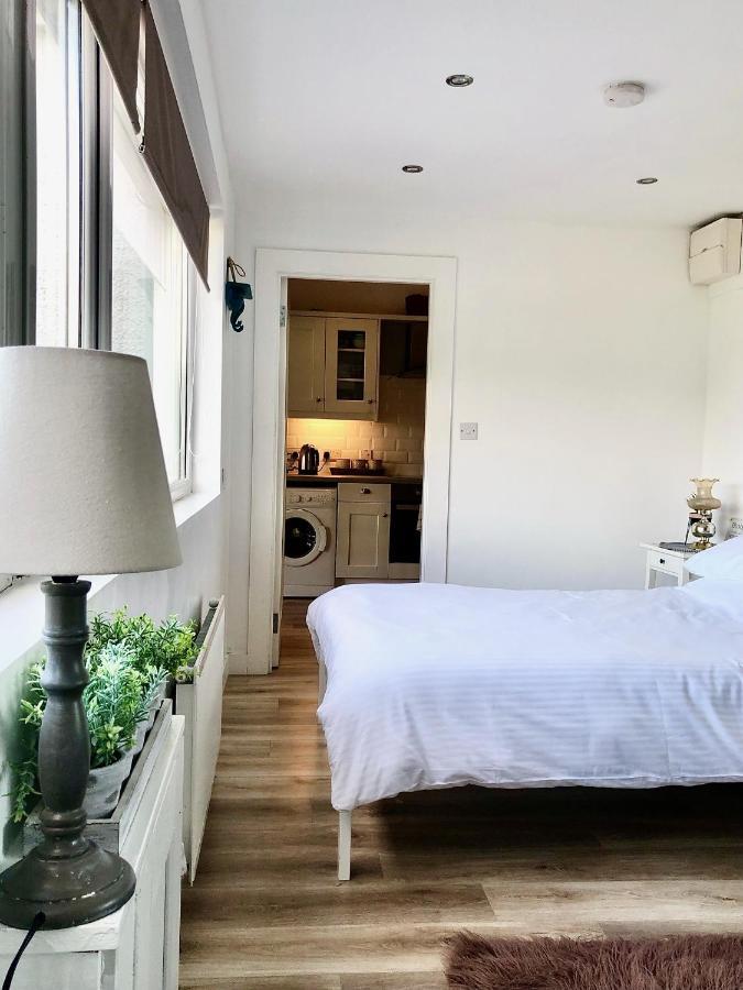 Ballygally Seaview And Garden Hideaway Экстерьер фото